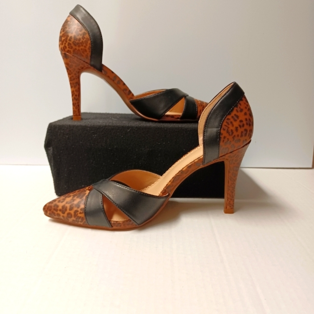 Journee collection Womens Dora Pump Sze 7
